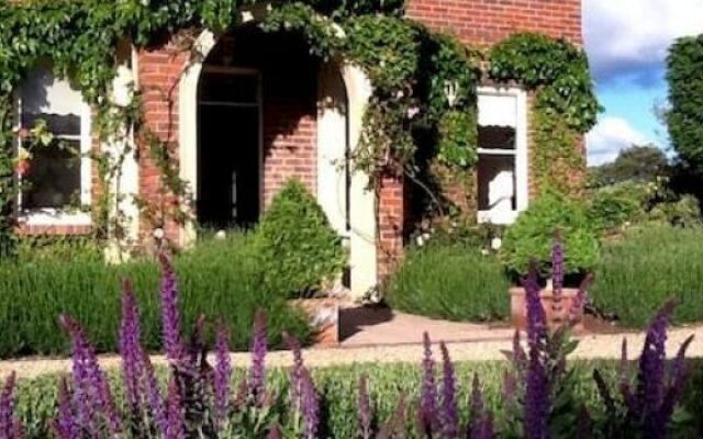 Ellesmere House
