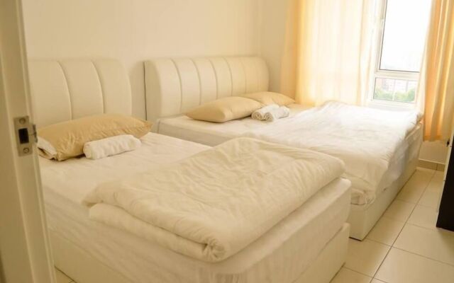 Summertime Arena Suite 1