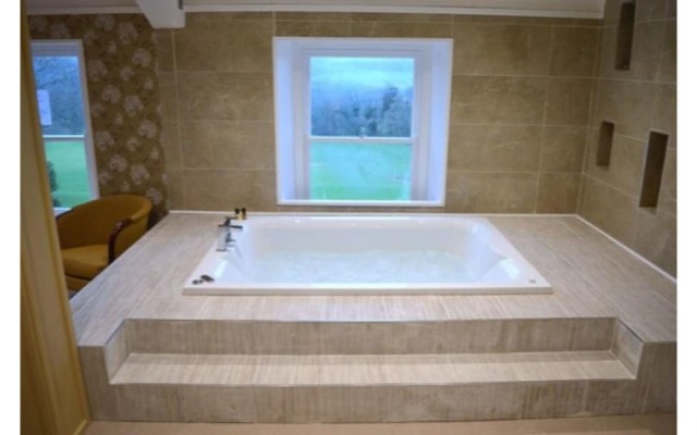 Court Colman Manor