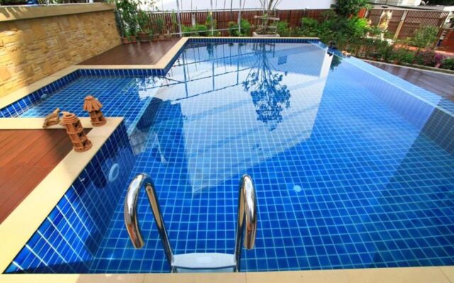 Baan Salin Suites
