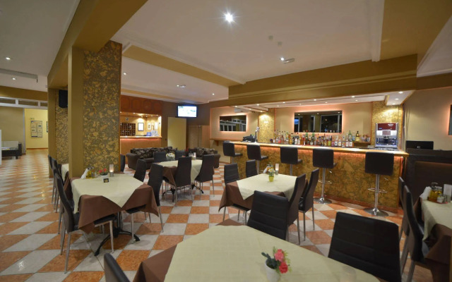Angelina Hotel & Apartments