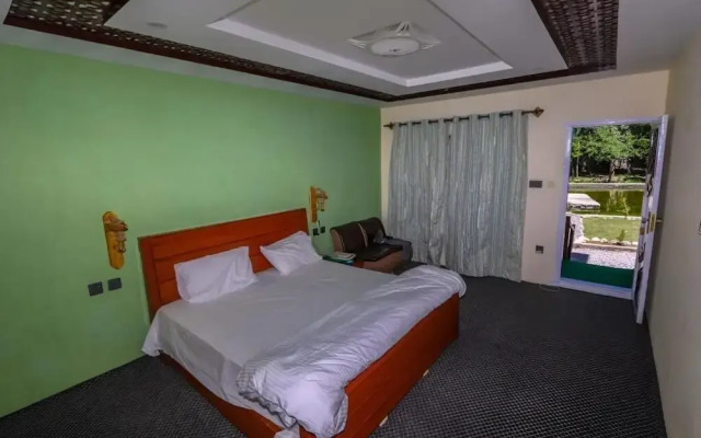 Apricot Spring Resort