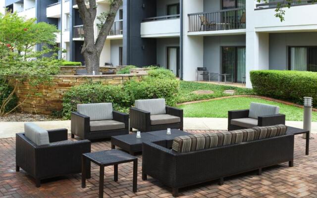 Courtyard by Marriott Dallas Richardson at Spring Valley