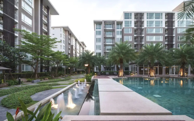 Locals Bangna Elements Srinakarin