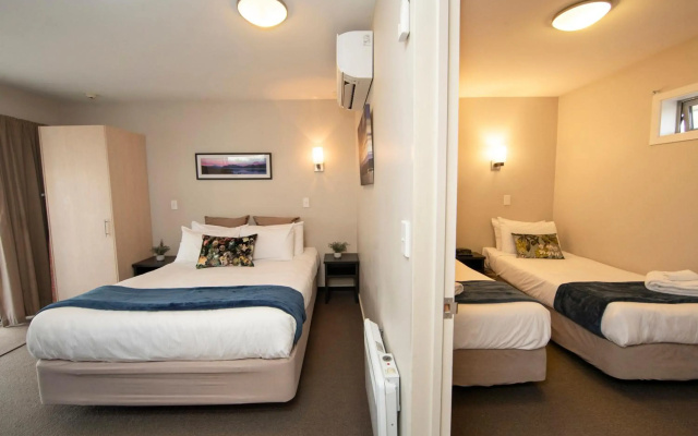 Cranford Oak Motel