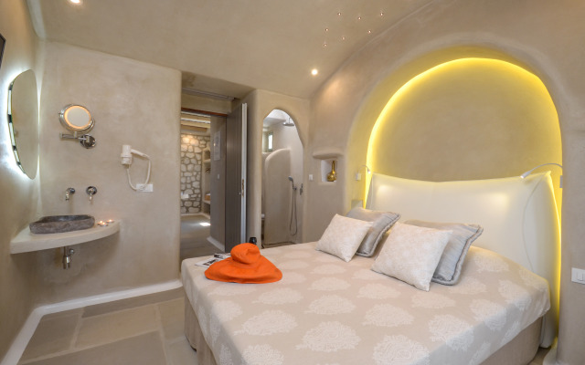 Naxos Euphoria Suites