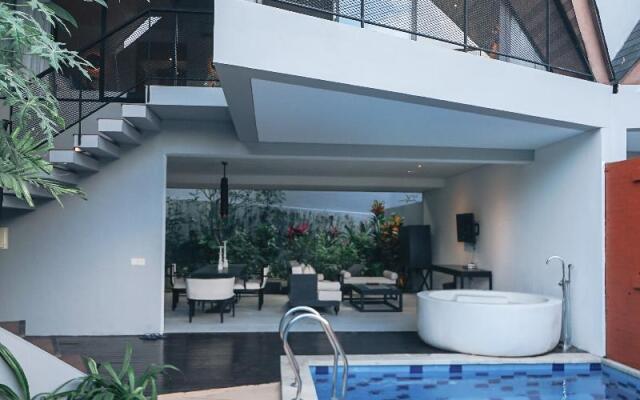 The Chloe Villa