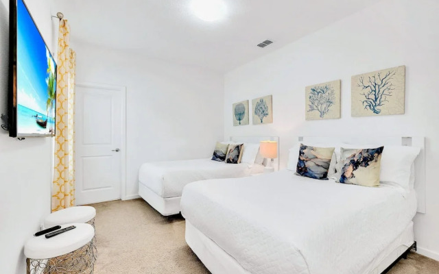 Waterfront Pet-friendly Home w Pool-spa-games-bbq