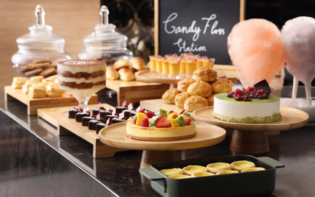 Sheraton Hong Kong Tung Chung Hotel
