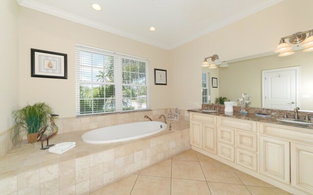 Island Retreat Apartment 4