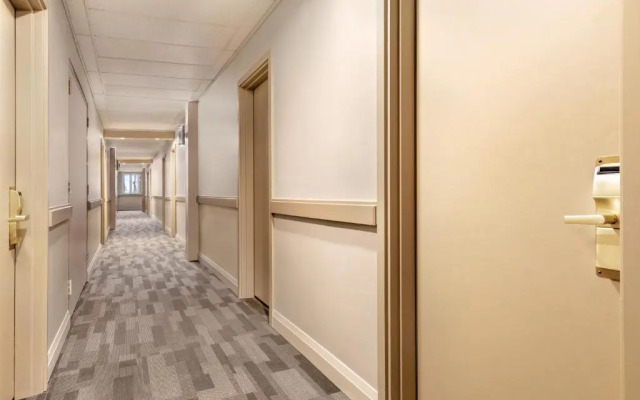 Travelodge By Wyndham Richmond Hill