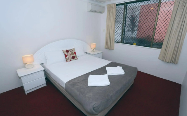 St Tropez Apartments