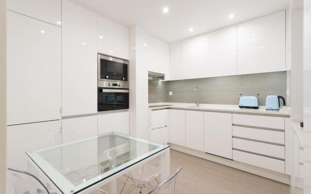 The Modern 1551 Apartment