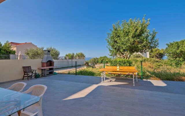 Nice Apartment in Makarska With 1 Bedrooms and Wifi