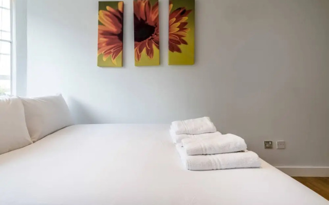 Serviced Chelsea Flat