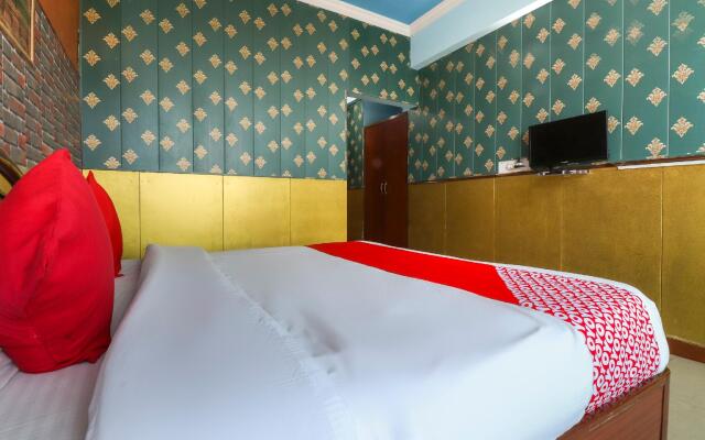 OYO 71987 G L Palace