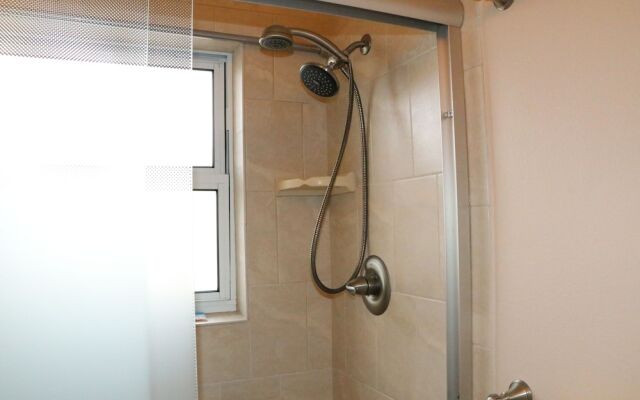 Jamaica Royale - 028 - 1 Br Condo