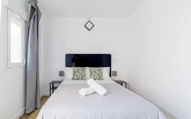 AYZ Princesa - Auto check-in property