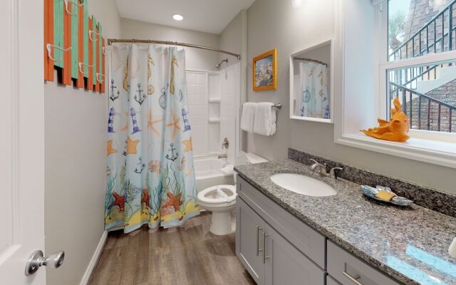 41ir: Beach  3 Bedroom Condo