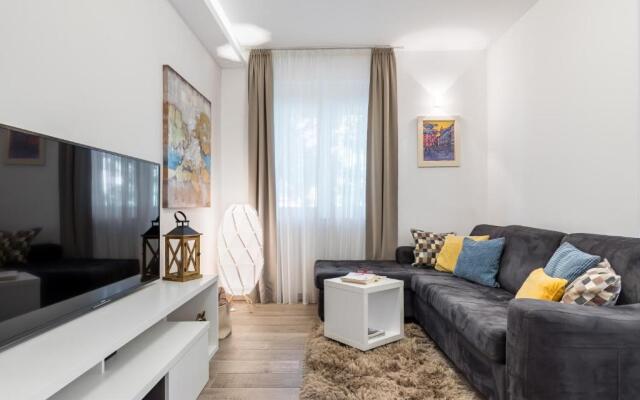 Top Location Apartment "Park"