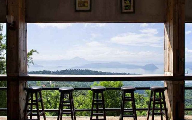 Casa Alegria Bed And Breakfast Tagaytay by Cocotel