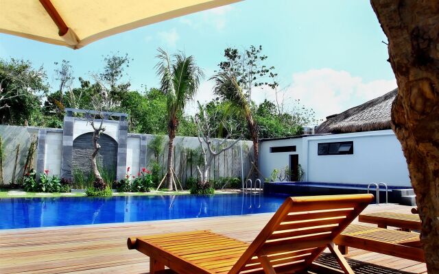 Grand Royal BIL Hotel