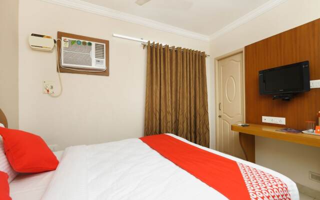 OYO 15963 City Manor