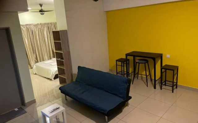 Ha1702, Cyberjaya, Wifi, Netflix, Free Parking.