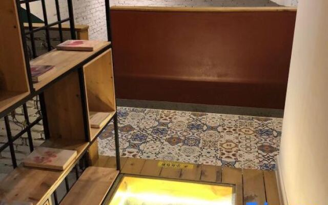 Wuxi Leisure Primary Color Inn