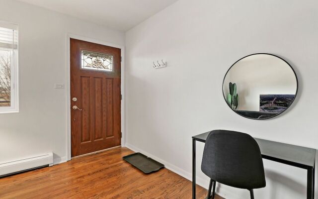 Picturesque 1BR Apt in Arlington Heights