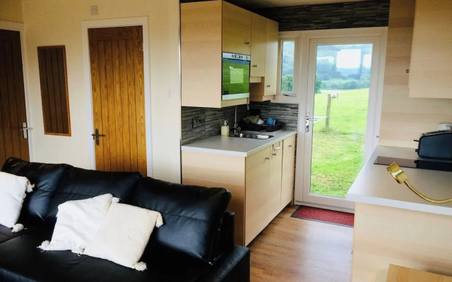 Snowdonia 1-bed Chalet, Sleeps 2, Stunning Views