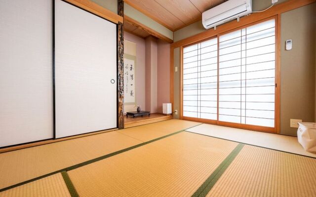 YUYU House - Kohama Mei