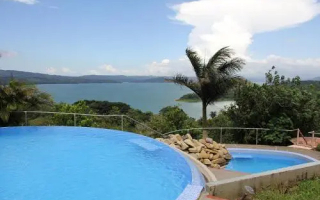 Lake Arenal Condos - фото 2