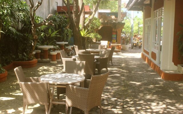 Chonos Hotel Lovina