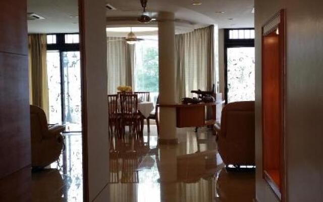 Tropical Sea View & Sunshine