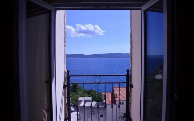 Old stone house Klarić