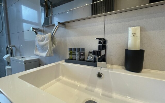 Captain Chevalle Penthouse Studio Apartment