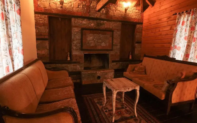 Kayserkaya Cottages & Camping