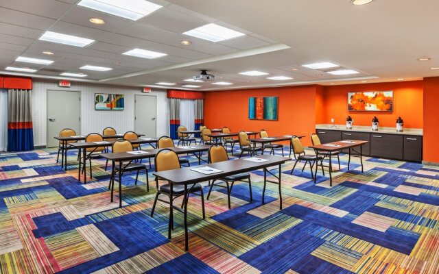 Holiday Inn Express & Suites Houston East, by IHG