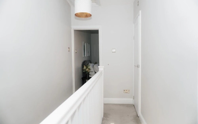 3 Bed-sleeps 7-garden-parking-town Centre