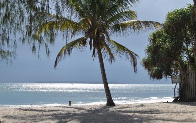 Mikadi Beach Lodge