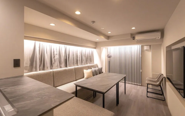 CREST TENMA - Self Check-In Only