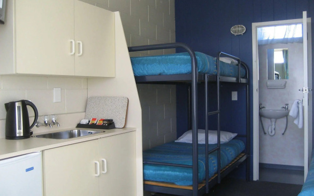 Amber Kiwi Holiday Park & Motel