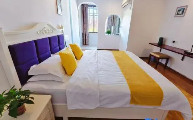 Huawei Hotel (Guangxi Normal University Branch)