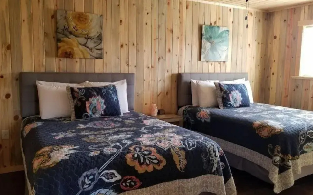 Bluff Gardens Cabins