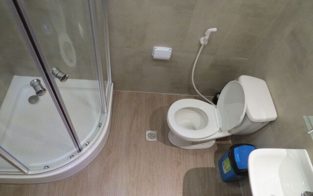 Alon Travelers Lodge