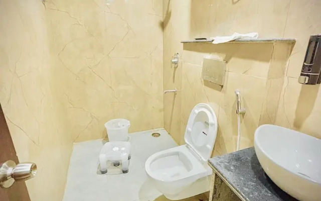Hotel Grand Aana Inn