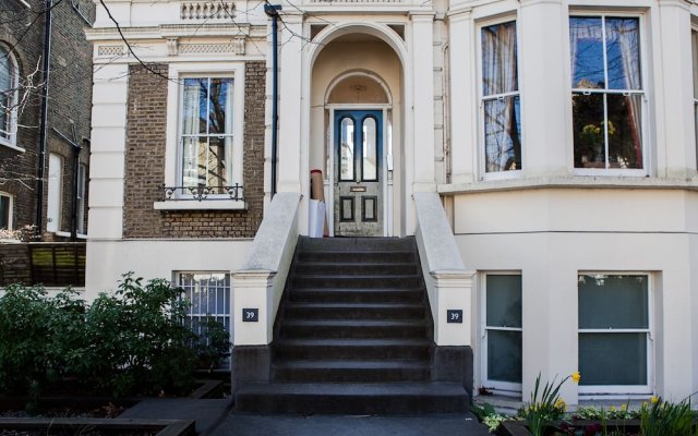 Lovely 2 Bedroom Apartment in Wandsworth
