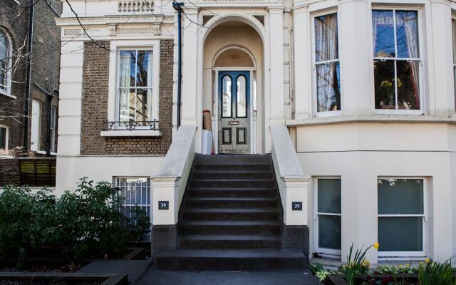 Lovely 2 Bedroom Apartment in Wandsworth