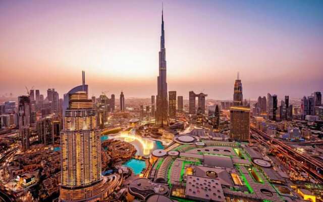 Emaar Fashion Avenue – Formerly Address Dubai Mall Four Apple